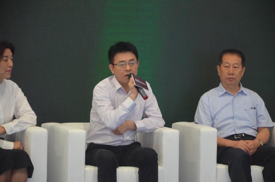 華洲木業(yè)受邀參加2020年索菲亞環(huán)保板材技術(shù)研討會暨索菲亞康純板推介交流會(圖4)