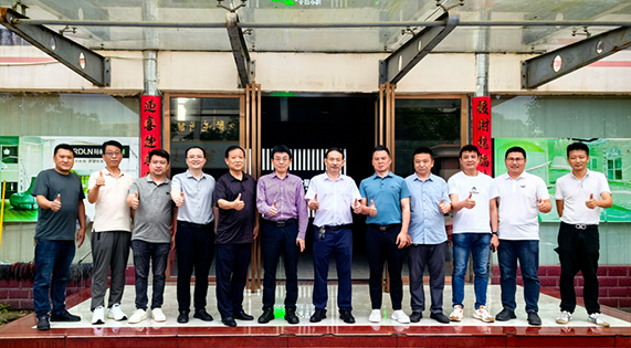 【綠色領(lǐng)航·智慧交融】華洲木業(yè)董事長(zhǎng)率團(tuán)深訪鐘氏木業(yè)，共譜江西綠色發(fā)展新篇章