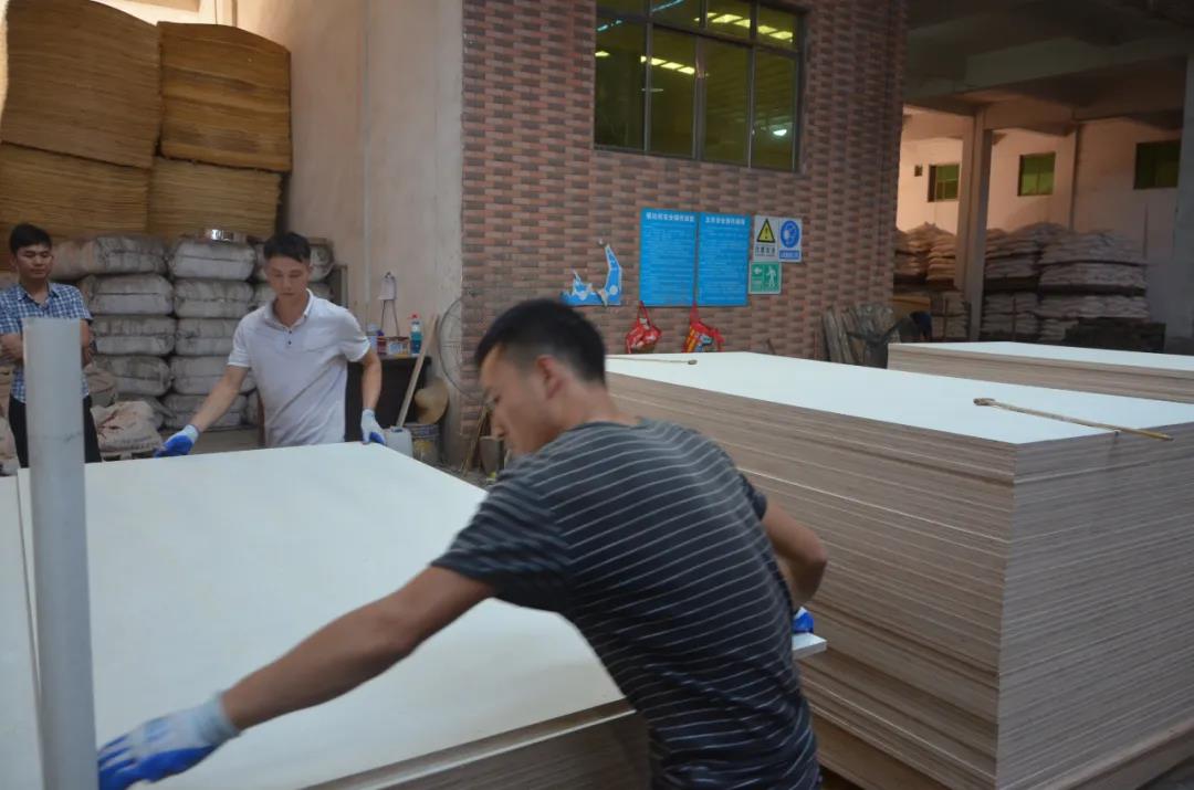 明星產(chǎn)品 | 華洲實(shí)木多層板誕生記！(圖19)