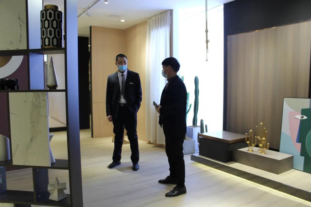 恭喜！華洲木業(yè)（陜西）運(yùn)營(yíng)中心首航儀式暨供應(yīng)鏈賦能模式發(fā)布會(huì)圓滿舉辦！(圖17)