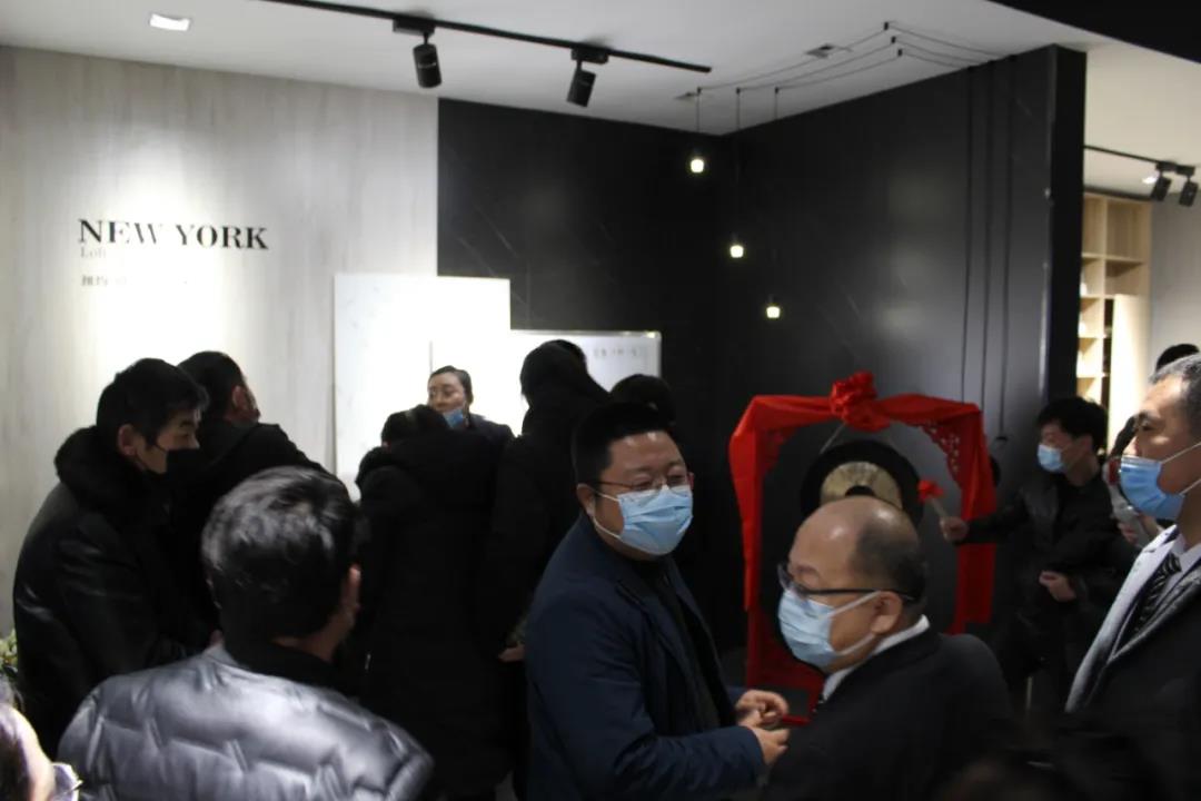 恭喜！華洲木業(yè)（陜西）運(yùn)營(yíng)中心首航儀式暨供應(yīng)鏈賦能模式發(fā)布會(huì)圓滿舉辦！(圖20)